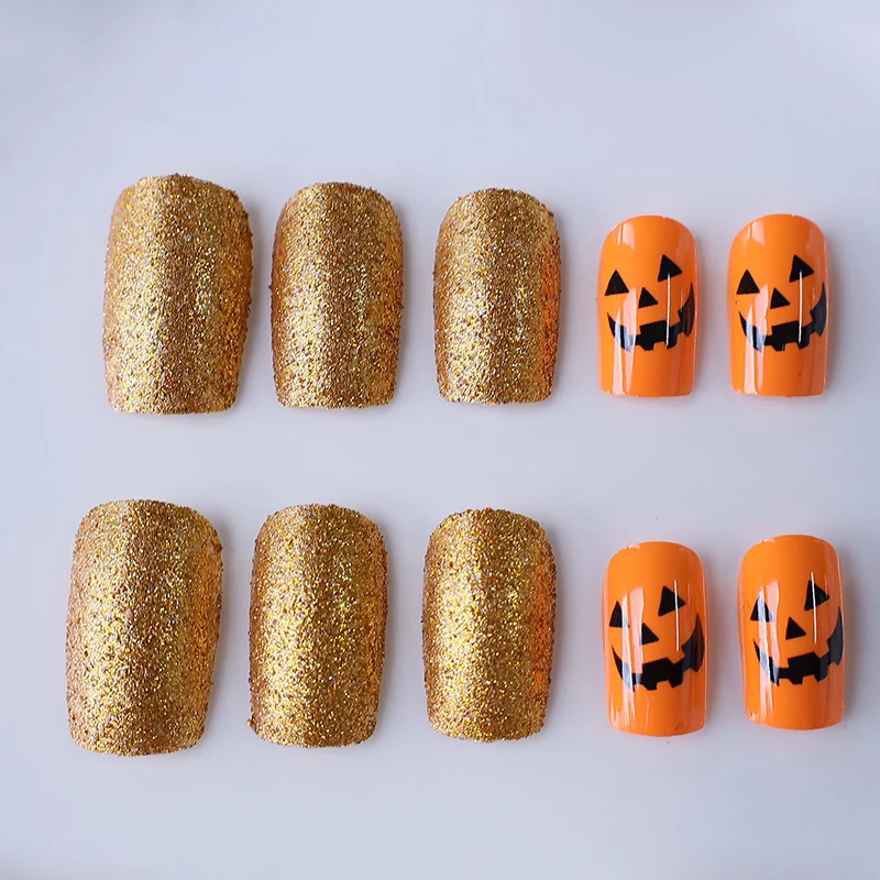 Halloween-Themed Nail Art Stornfield