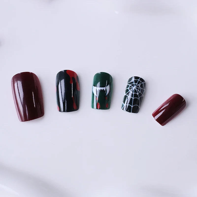 Halloween-Themed Nail Art Stornfield