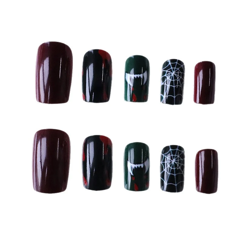 Halloween-Themed Nail Art Stornfield
