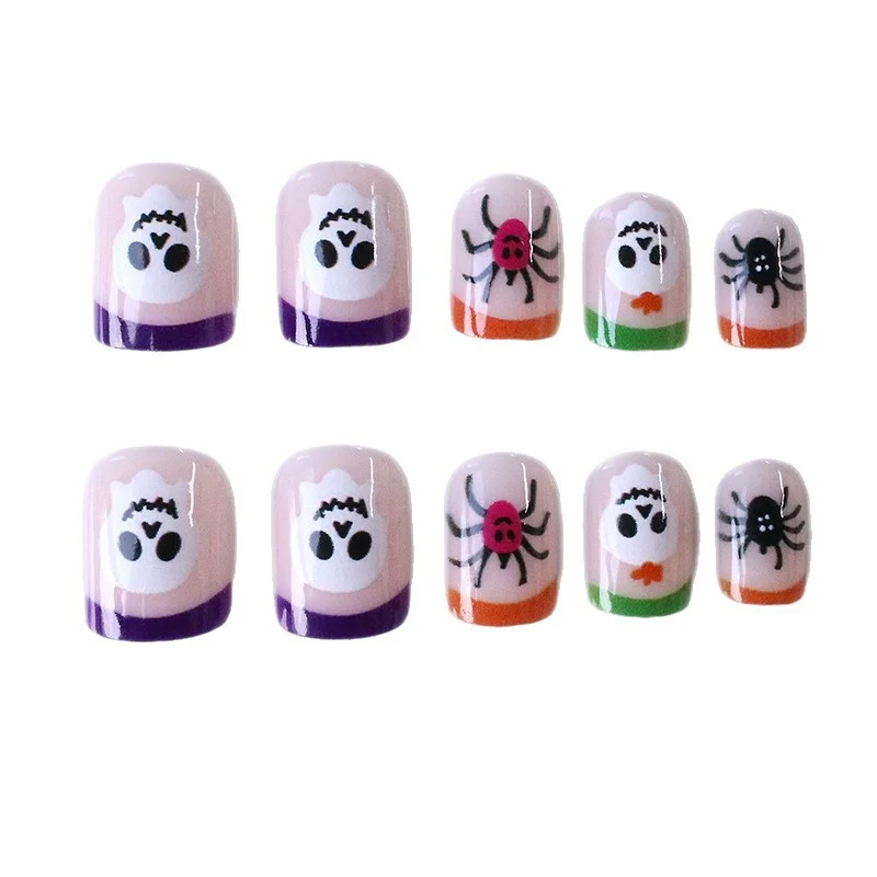 Halloween-Themed Nail Art Stornfield