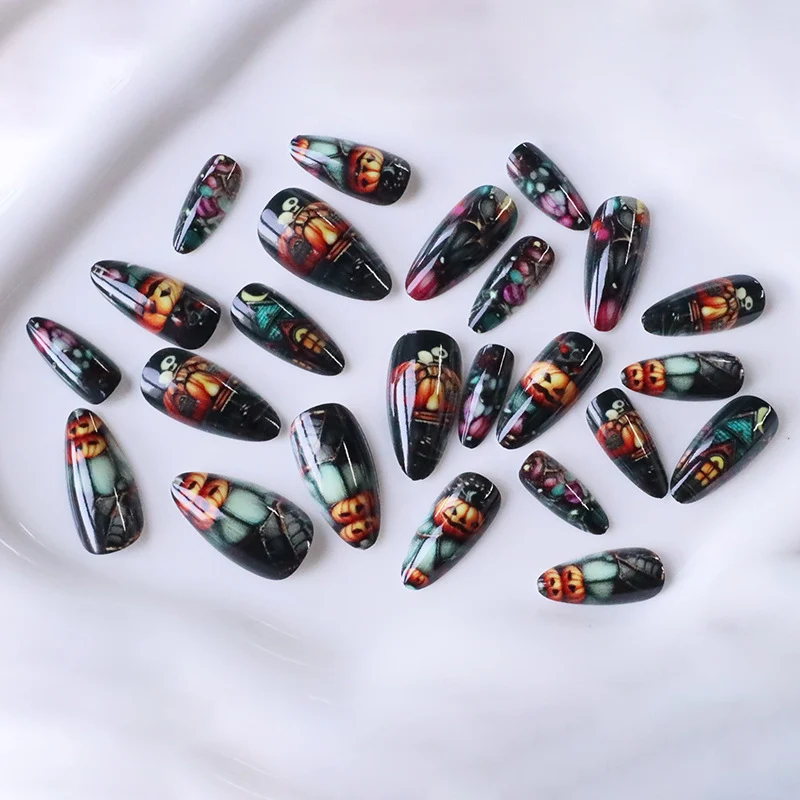 Halloween-Themed 3D Nail Art Stornfield