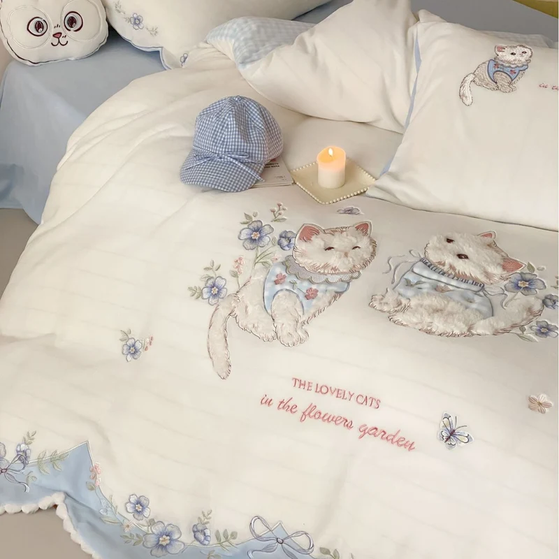 Delicate embroidered cotton bedding set with 3D cat applique and ruffle Stornfield