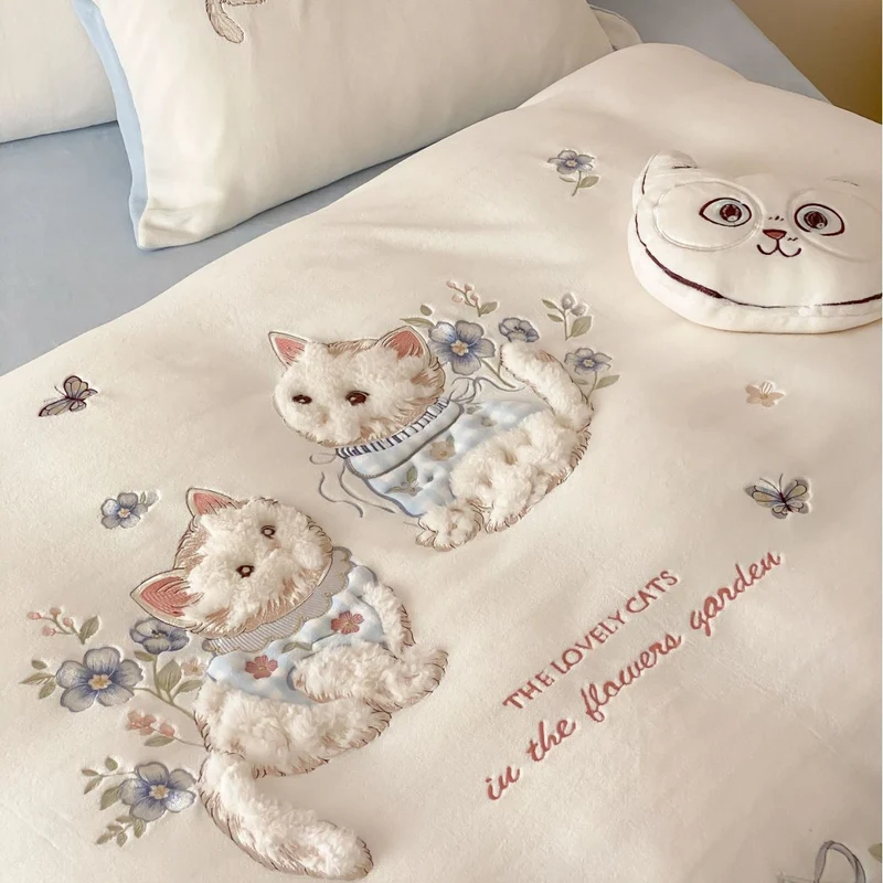 Delicate embroidered cotton bedding set with 3D cat applique and ruffle Stornfield