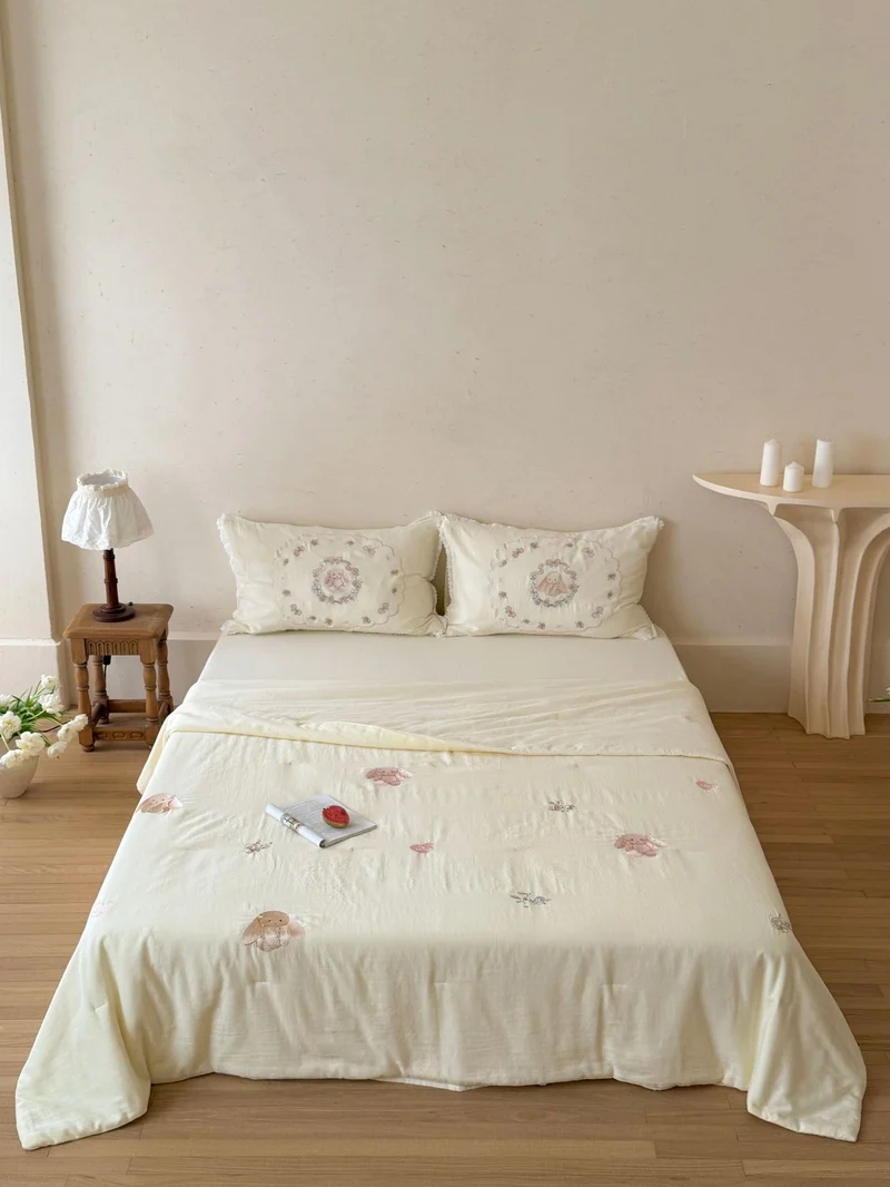 Delicate cotton bed linen set with embroidered pillowcase and fitted sheet Stornfield