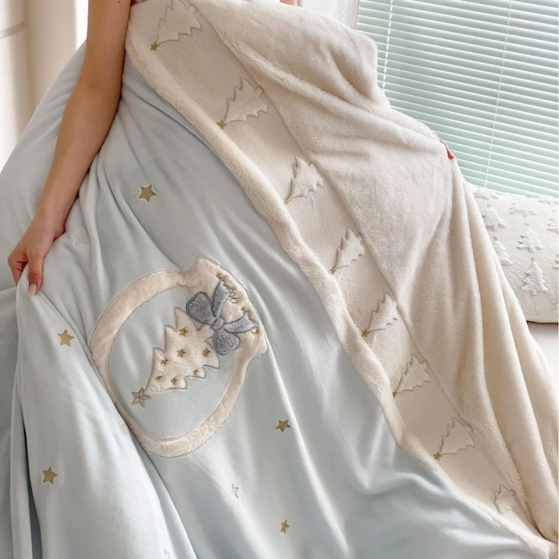 Winter cotton satin bedding set with 3D fir applications and teddy plush trim Stornfield