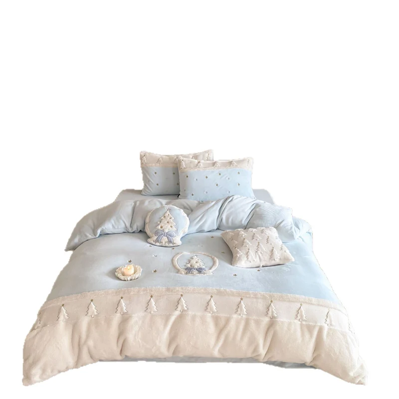 Winter cotton satin bedding set with 3D fir applications and teddy plush trim Stornfield