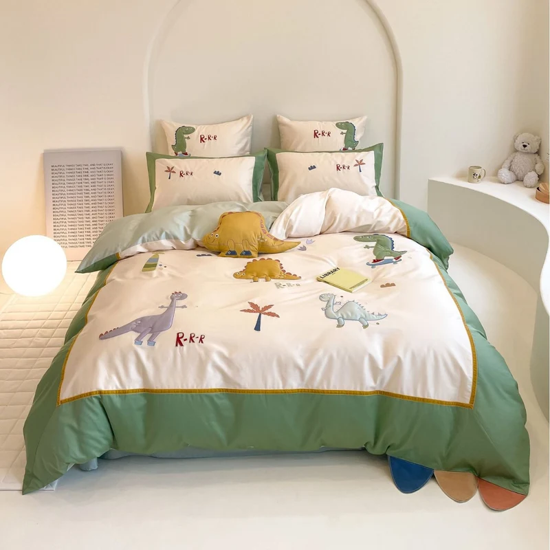 Playful bedding set made of cotton satin with applied cartoon motifs, ruffled frills and decorative pillowcases Stornfield