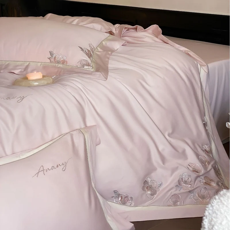 Silk-gloss bed linen set with embroidered rose border Stornfield