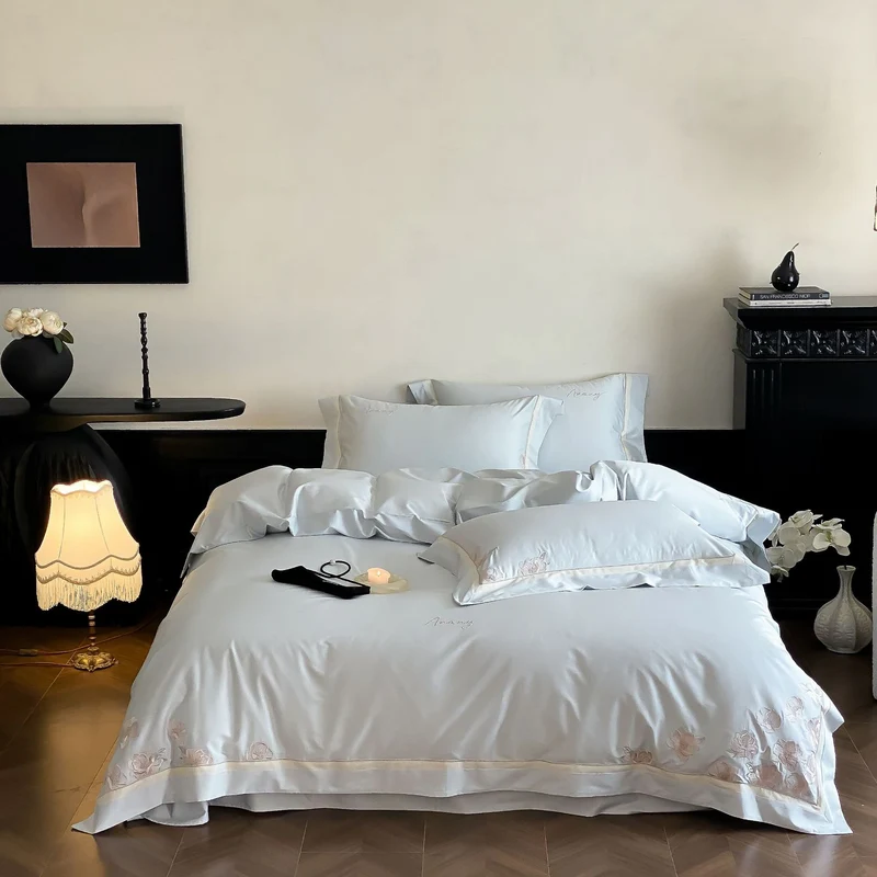 Silk-gloss bed linen set with embroidered rose border Stornfield