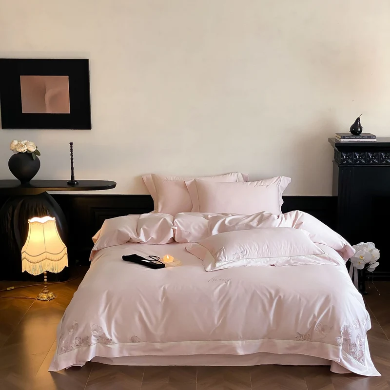 Silk-gloss bed linen set with embroidered rose border Stornfield