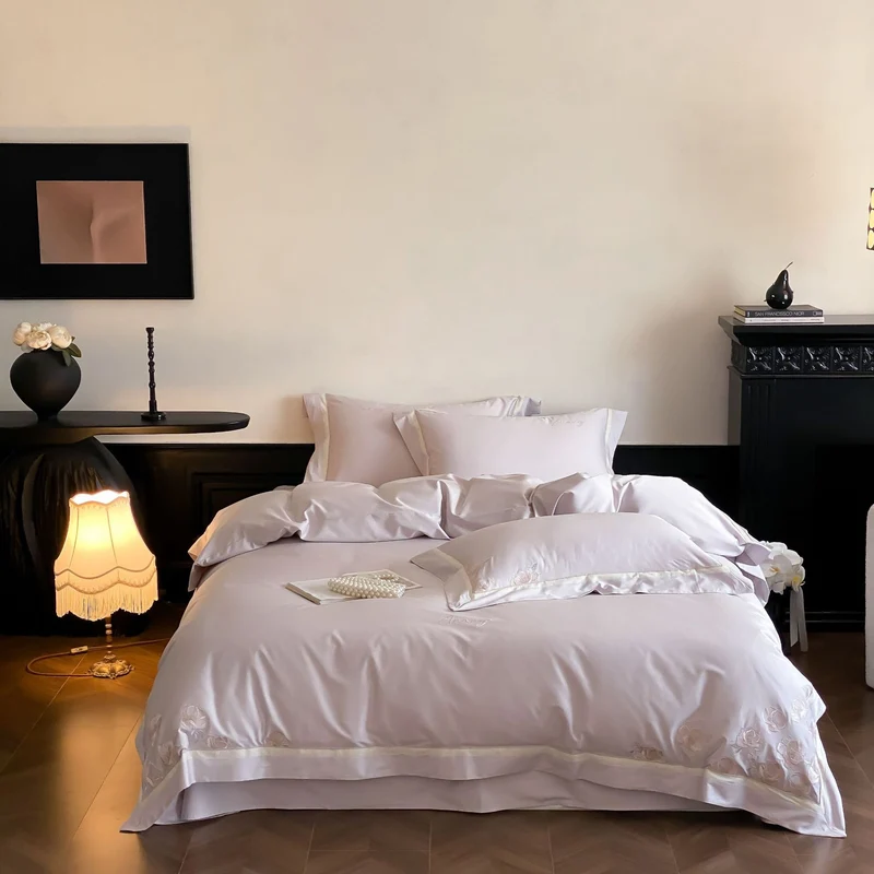 Silk-gloss bed linen set with embroidered rose border Stornfield