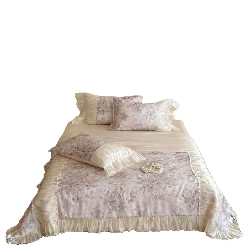 Satin bedding set in vintage look with ruffle and floral jacquard Stornfield
