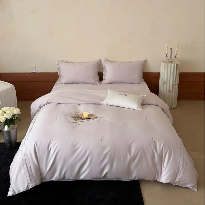 Luxurious fine cotton satin bedding set with delicate flower embroidery and frill pillow Stornfield