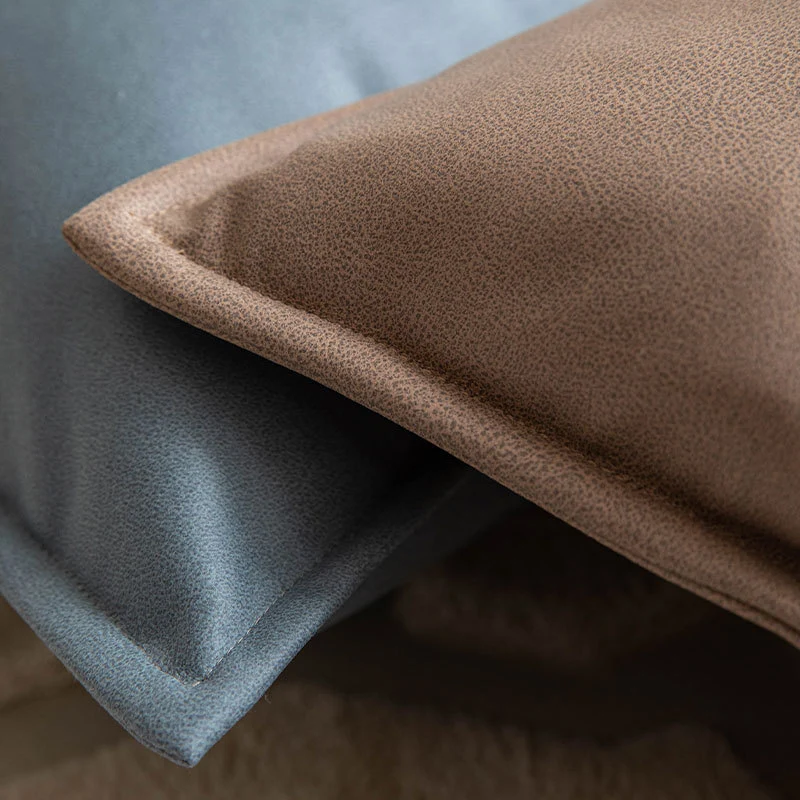 Eckiger Piped-Edge Velvet-Look Dekorationswurfkissen mit abnehmbarem Reißverschlussbezug und plüschigem Einsatz