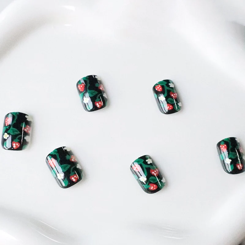 Strawberry Garden Nail Art Stornfield