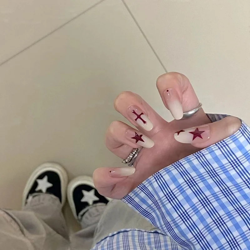 Star-Themed Nail Art Style Stornfield