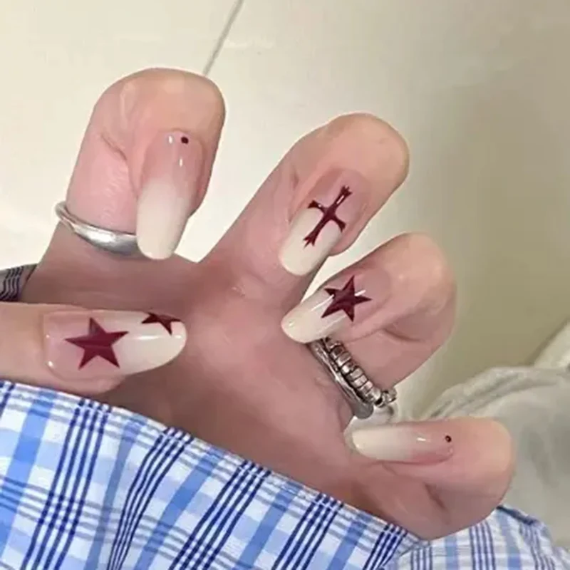 Star-Themed Nail Art Style Stornfield