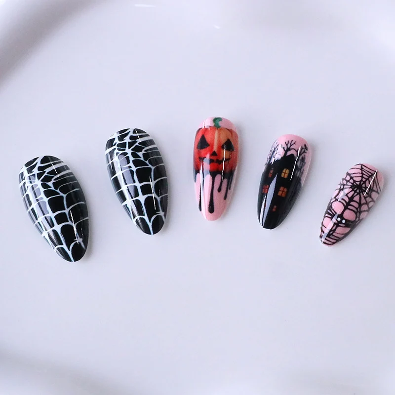 Spooky Halloween Themed Nail Art Stornfield