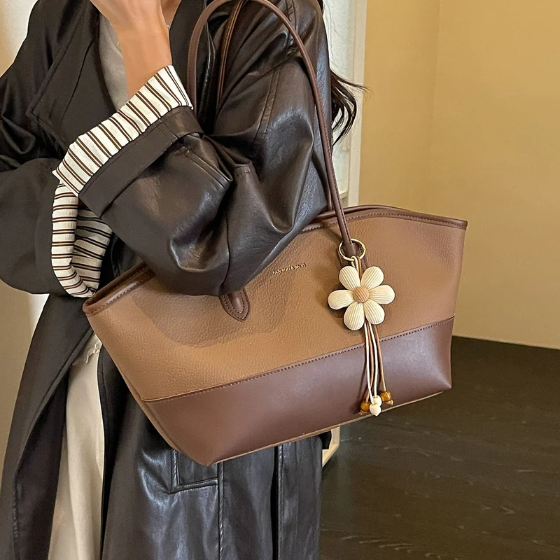 Structured Leather Tote Bag