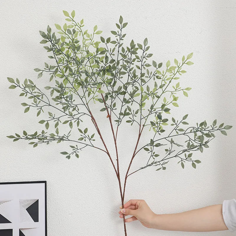 Dekorativer Künstlicher Zweig mit zarten Blättern Karnz
