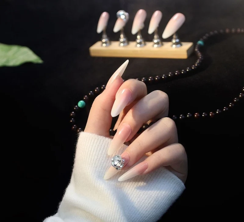 Luxury Decorative Nail Art Stornfield