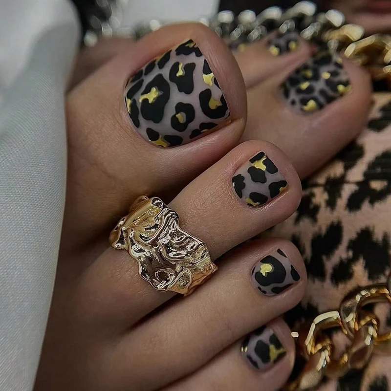 Trendy Leopard Print Nail Art Stornfield
