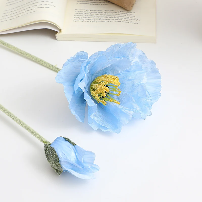 Realistische kunstvolle Mohnblume Karnz