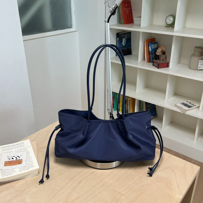 Lightweight Everyday Tote Bag