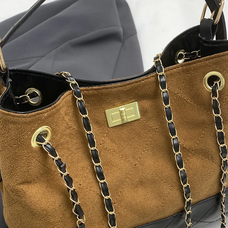Gepolsterte Wildleder-Shopper-Tasche