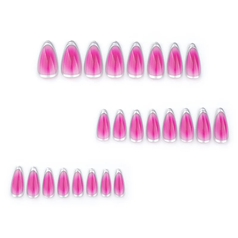 Kunstvolle Stiletto-Nägel mit Ombre-Effekt und Glanz Karnz