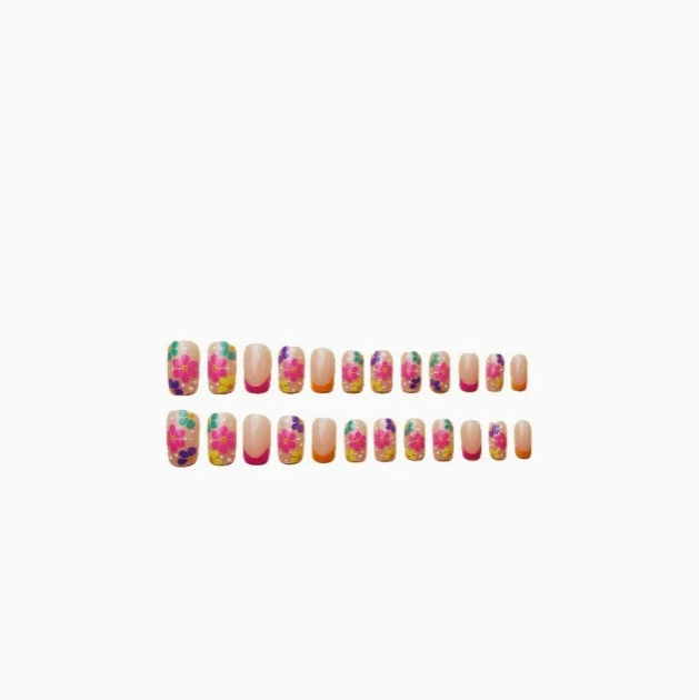 Blumenmuster Nagelkunst Karnz