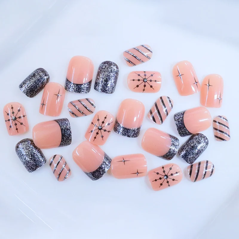 Glamorous Nail Art Set Stornfield