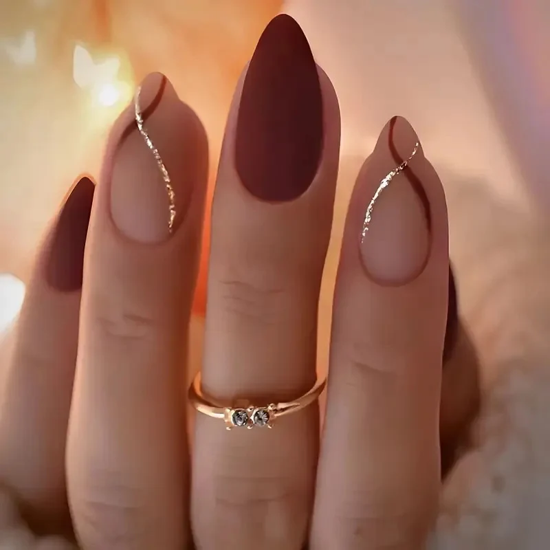 Elegante Matte Nagelkunst Verbesserungen Karnz