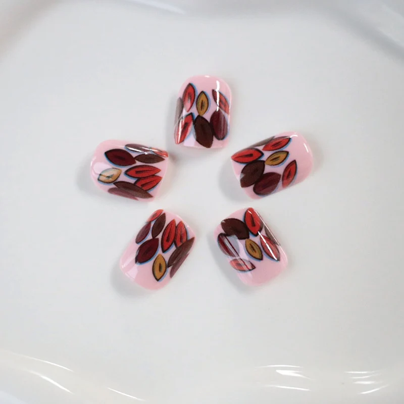 Seasonal Fox-Inspired Nail Art Stornfield