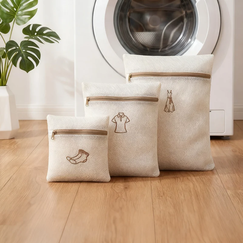 Laundry bag for the washing machine, 3-layered