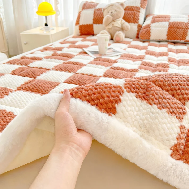 Fleece mattress topper, warm and soft