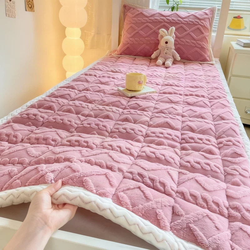 Fleece mattress topper, warm and soft