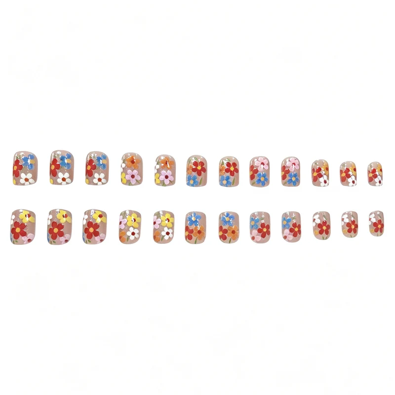 Blumeninspiriertes Acryl-Nageldesign Karnz