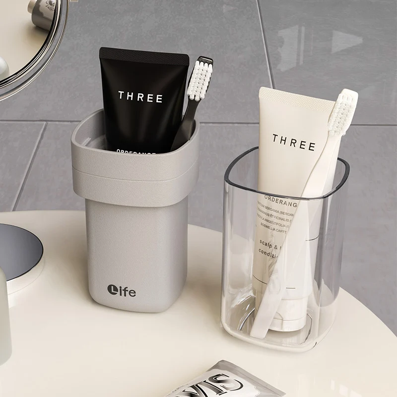 Portable dental care set with rinsing cup