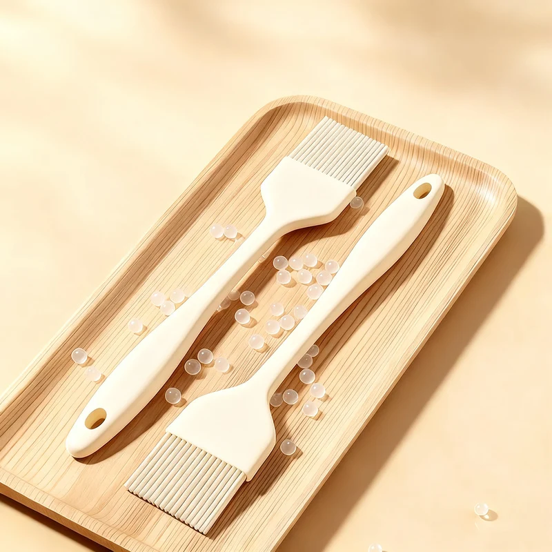 Silicone oil brush with wooden handle