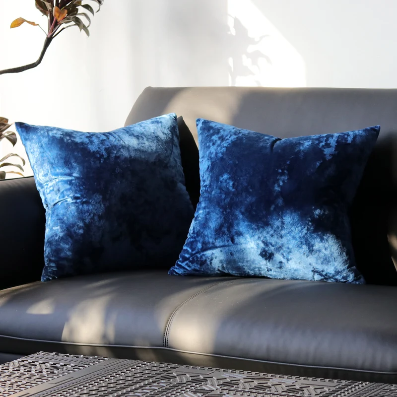 Luxurious Crushed Velvet Square Cushion Cover with Plush Faux-Fur Texture and Invisible Zip