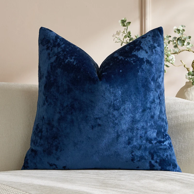 Luxurious Crushed Velvet Square Cushion Cover with Plush Faux-Fur Texture and Invisible Zip