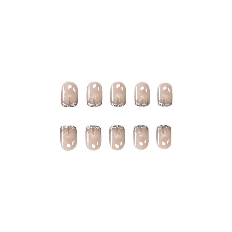 Elegante French Tip Nagelkunst Karnz
