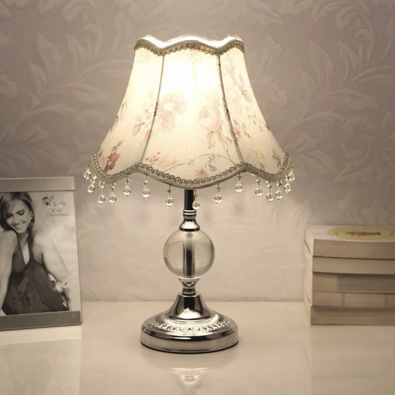 Vintage Floral Shade Table Lamp