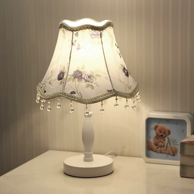 Vintage Floral Shade Table Lamp