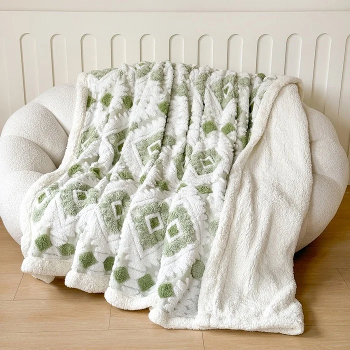Luxurious Plush Fleece Throw Blanket