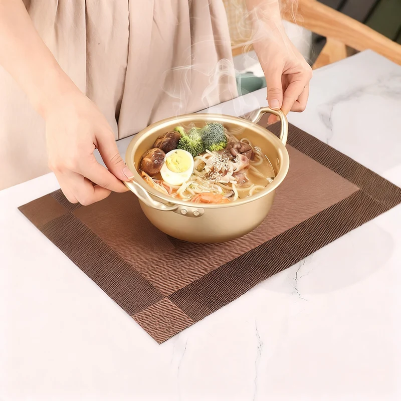Polyester placemat, square, patterned