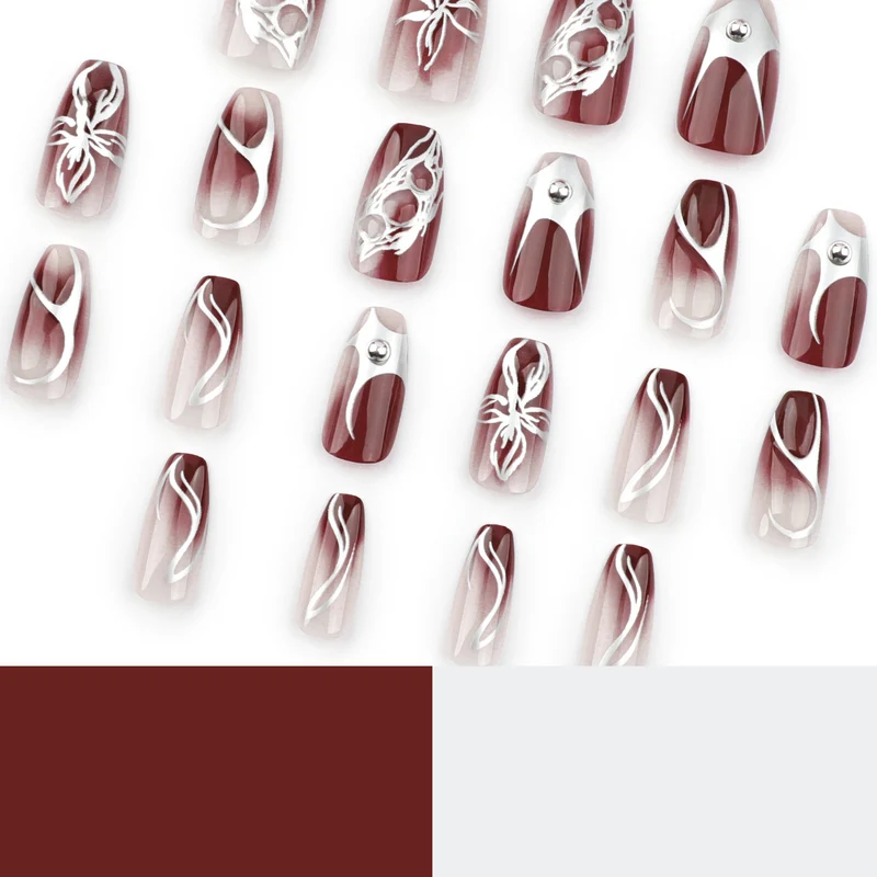Kunstvolle Nagelverlängerungen mit filigranem Design Karnz