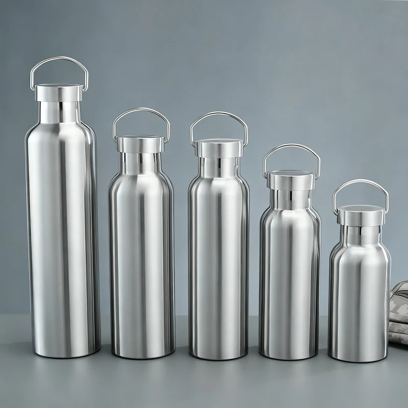 Insulated stainless steel drinking bottle with handle
