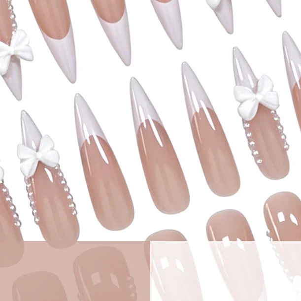 Elegante mit Schleife verzierte Nagelkunst Karnz